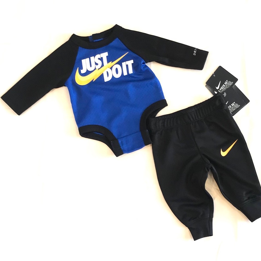 Nike 2 piece